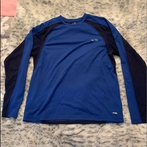 champion Long sleeve shirt.